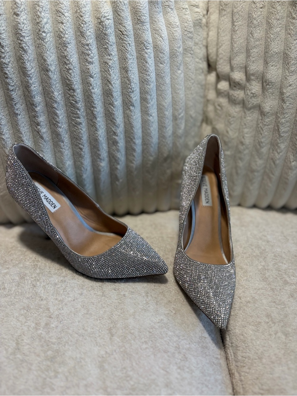 Steve Madden Glittered Silver Pointed-Toe Pumps
